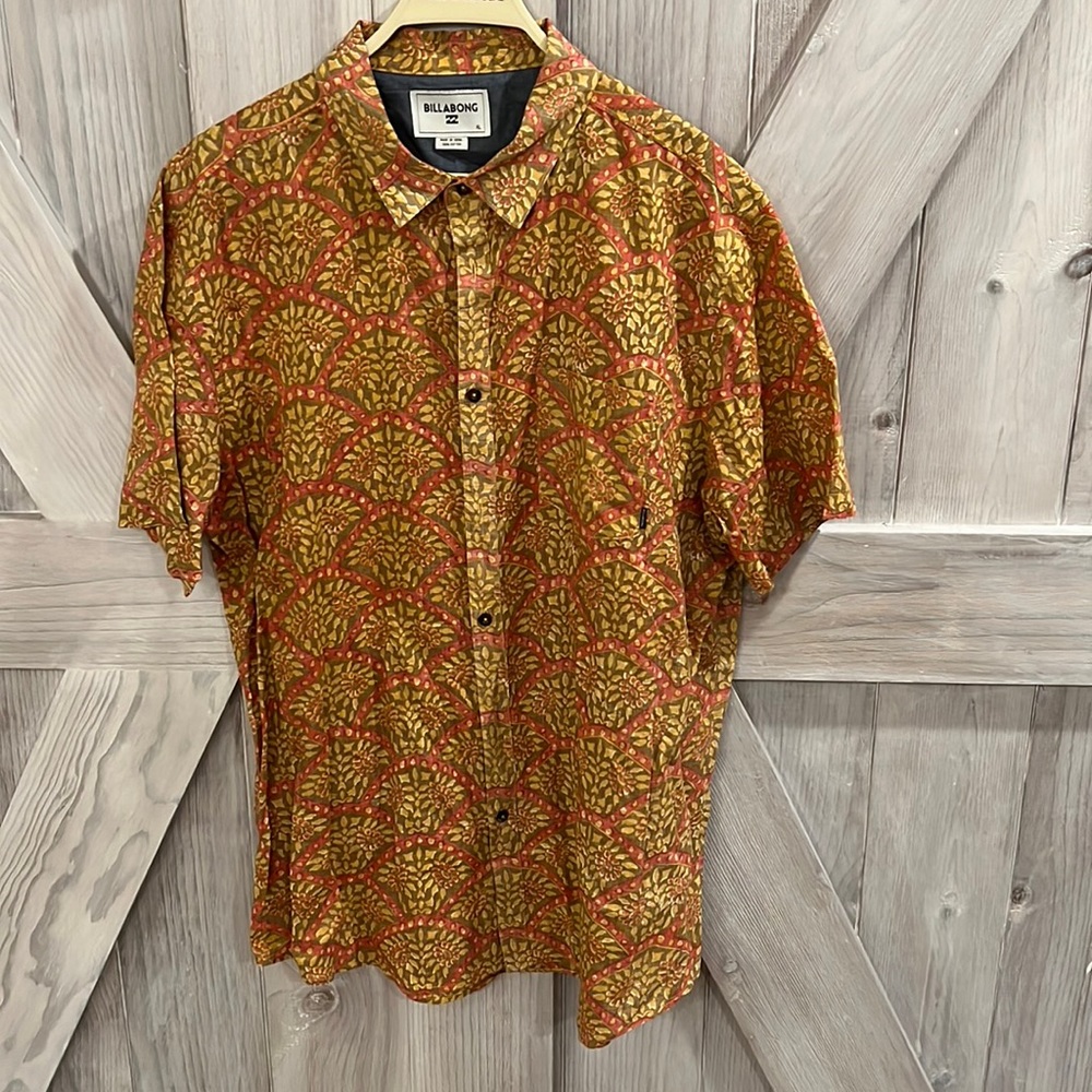 Billabong short sleeve dress shirt.
